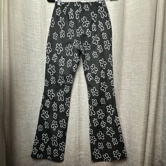 2/$30 Pretty Garbage Pull On Flare Pants Size M 70s Retro Hippie Boho Flowers - Picture 9 of 10